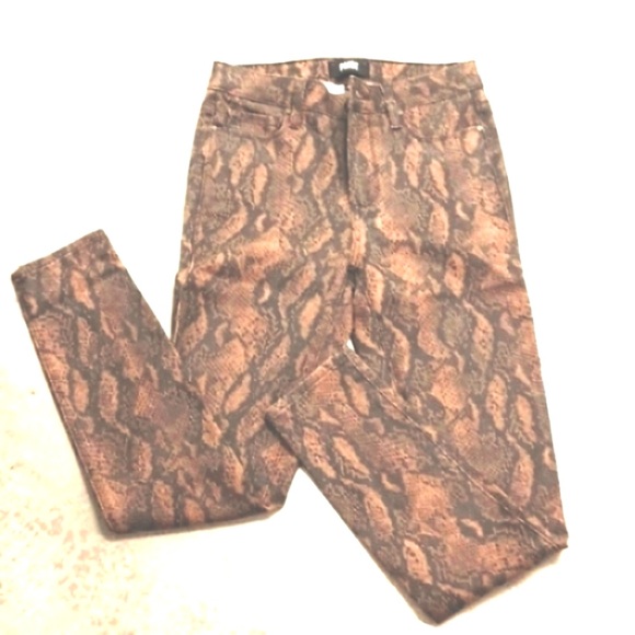 Paige - Picture 2 of 3